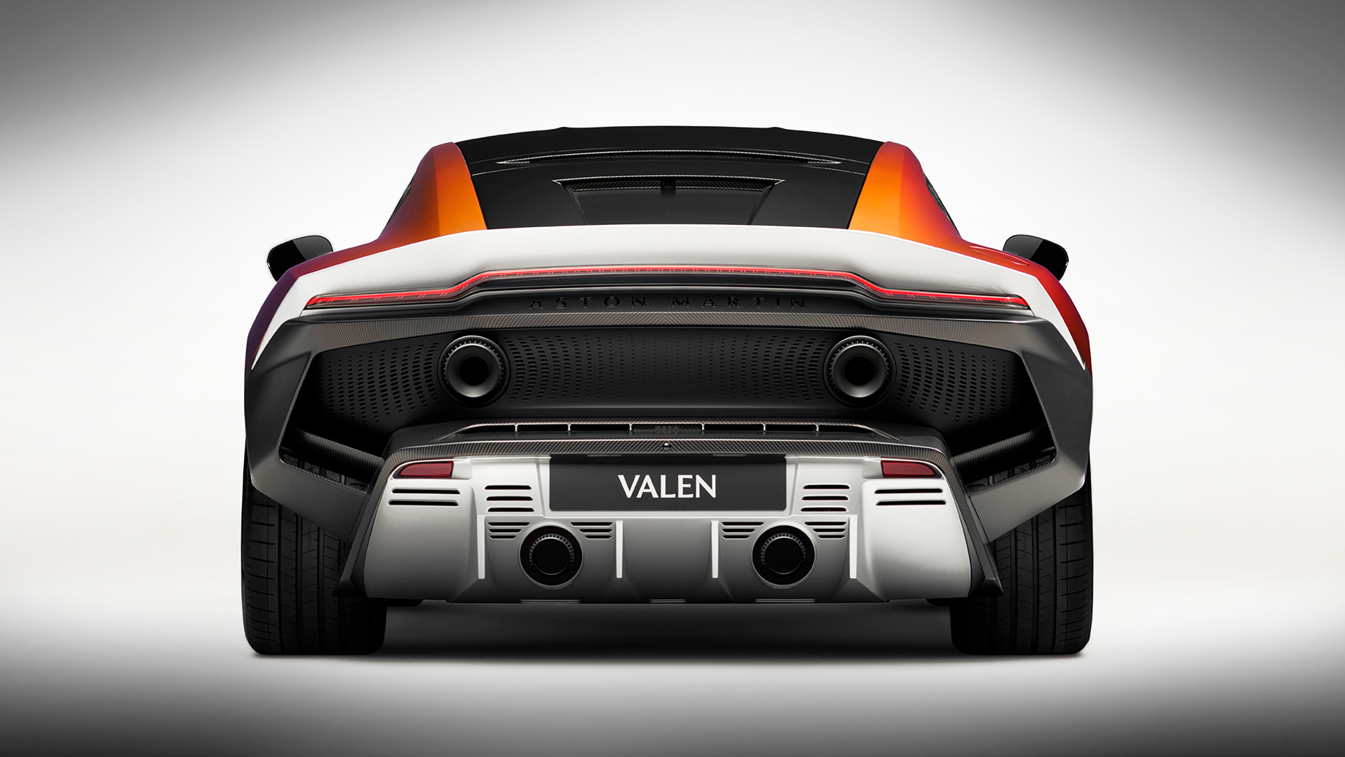 SMALL_Aston Martin Valen_07